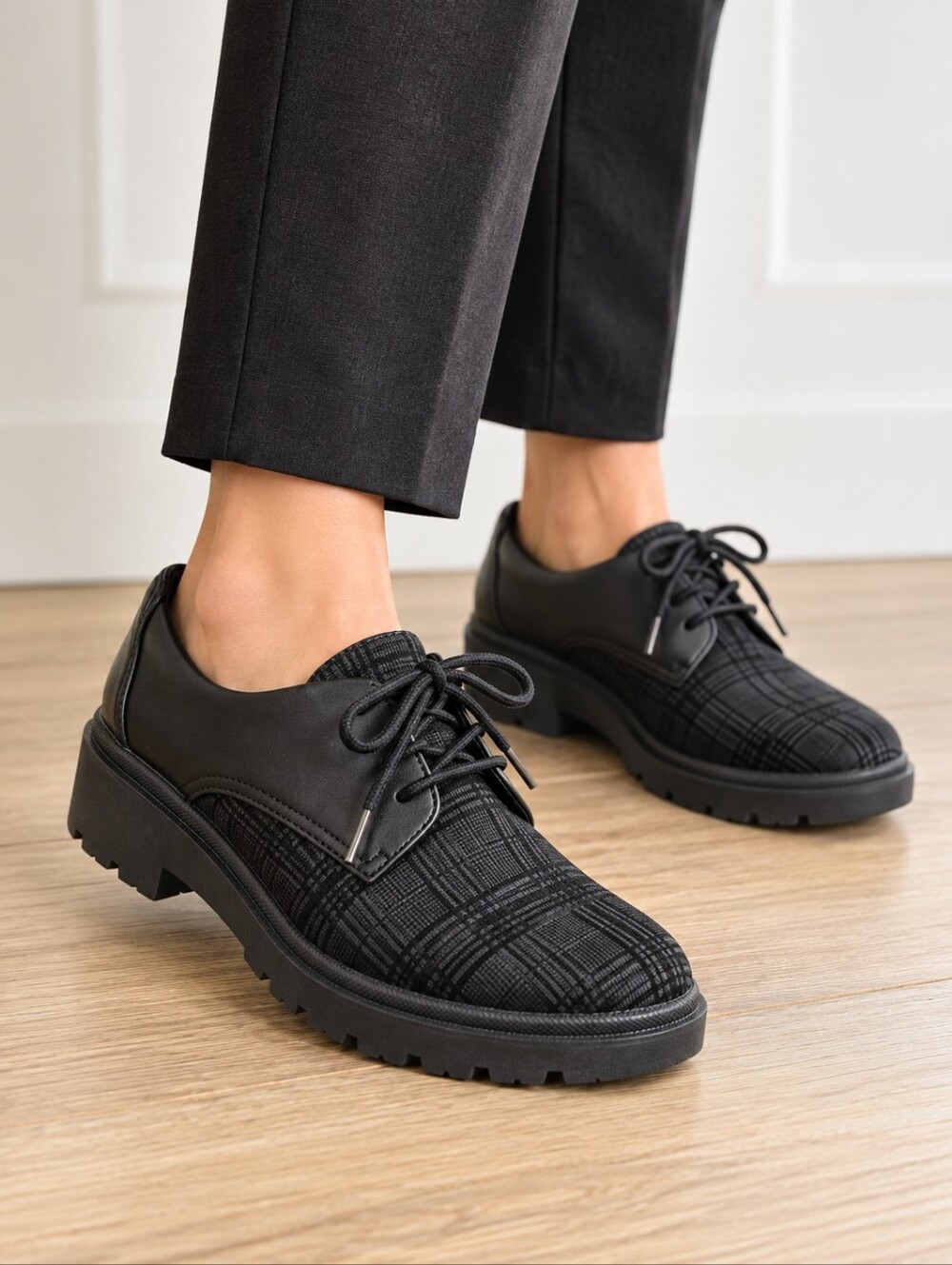 Clarks Calla Ruby Black Plaid Lug Sole Oxford Shoes Women's 8 Comfort